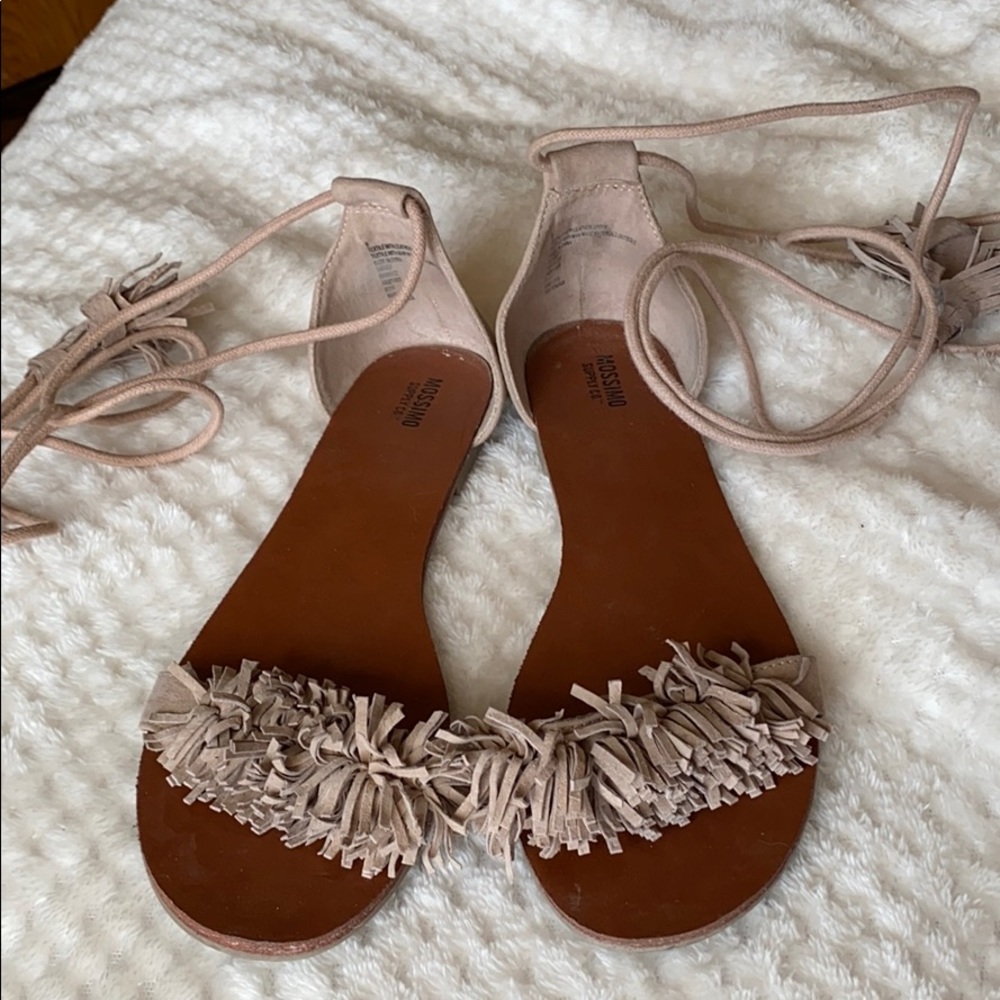 Flats with ankle tie!